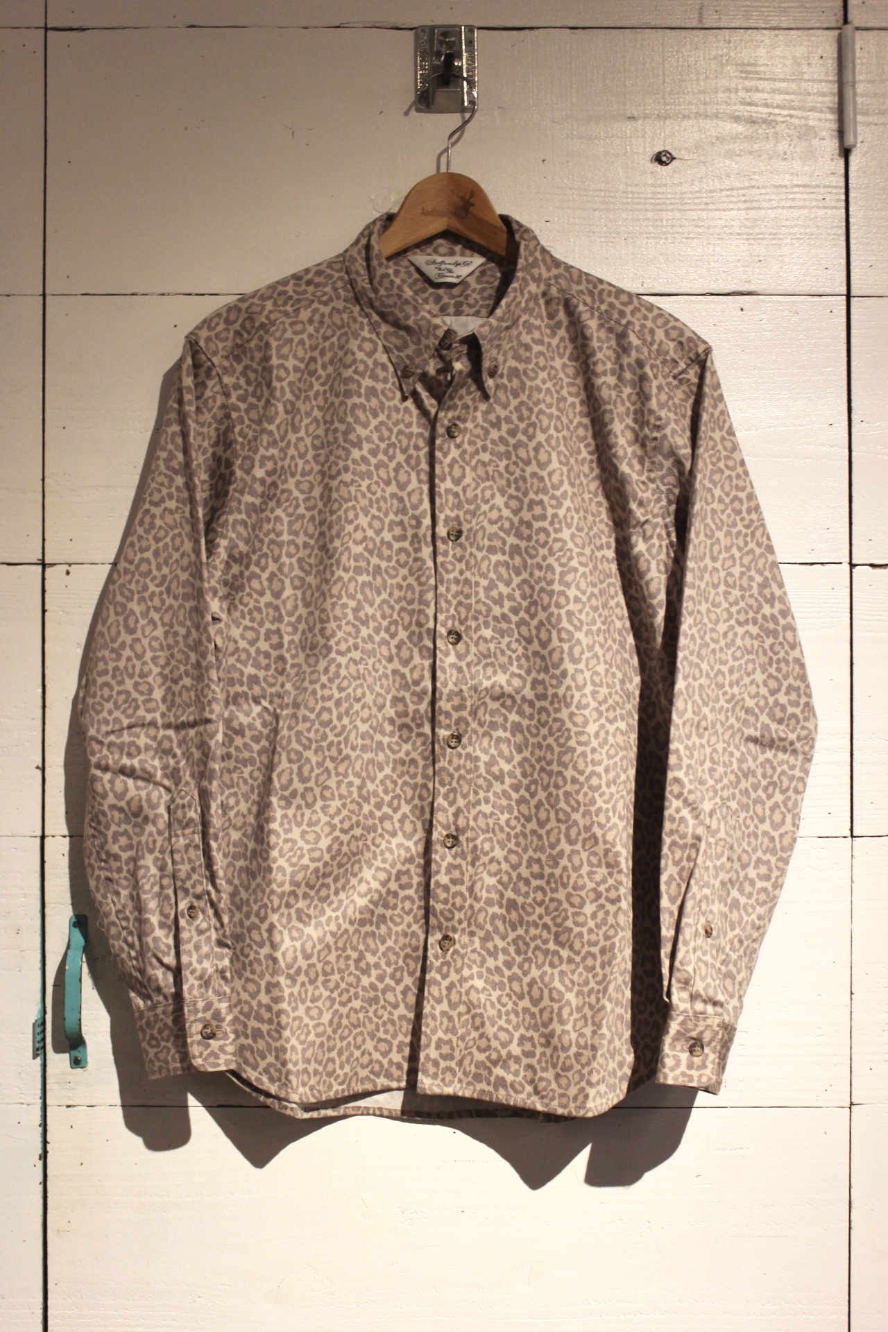 ANDFAMILYS(Aht@~[Y) / Animal Button Down Shirts
